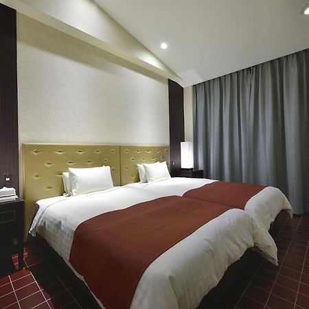 Exes Ishigaki Hotel Ishigaki  Exterior photo